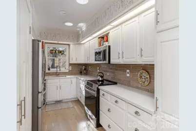 128 Camellia Way, Hendersonville, NC 28739 - Photo 12