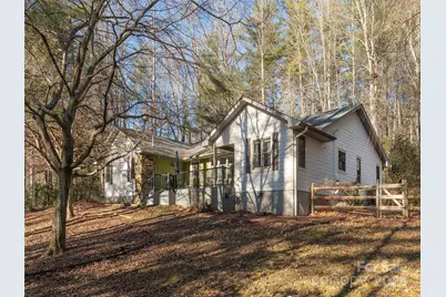 128 Camellia Way, Laurel Park, NC 28739 - Photo 2