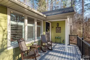 128 Camellia Way, Hendersonville, NC 28739 - Photo 6