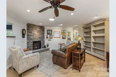 128 Camellia Way, Hendersonville, NC 28739 - Photo 8