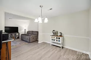 8001 Regent Park Ln, Charlotte, NC 28210 - Photo 10