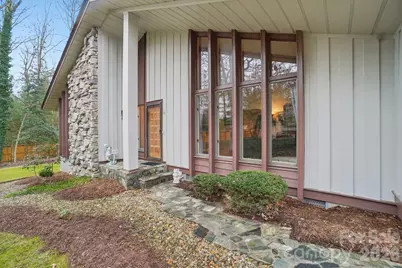 19 Hickory Court Lane, Hendersonville, NC 28792 - Photo 4