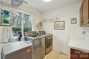 19 Hickory Ct Ln, Hendersonville, NC 28792 - Photo 24