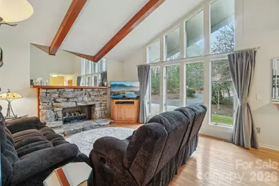 19 Hickory Court Lane, Hendersonville, NC 28792 - Photo 8