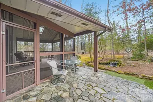 19 Hickory Ct Ln, Hendersonville, NC 28792 - Photo 36