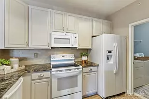 19763 Deer Valley Dr, Cornelius, NC 28031 - Photo 8