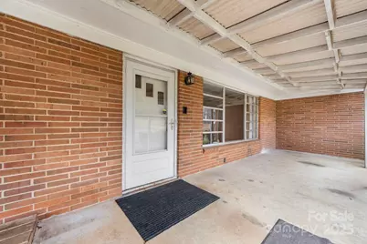 1177 2nd Street Place SE, Hickory, NC 28602 - Photo 2