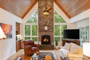 210 Black Oak Ln, Hendersonville, NC 28791 - Photo 10