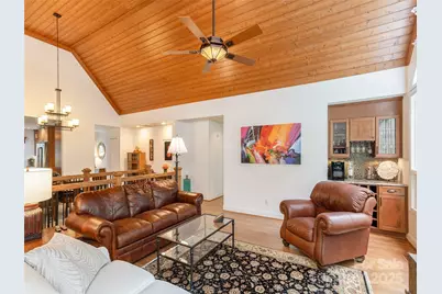 210 Black Oak Lane, Hendersonville, NC 28791 - Photo 16