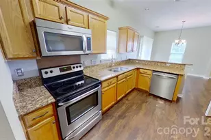 9550 Scotland Hall Ct, Charlotte, NC 28277 - Photo 4