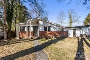 228 Grove St, Brevard, NC 28712 - Photo 1