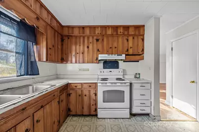 228 Grove Street, Brevard, NC 28712 - Photo 18