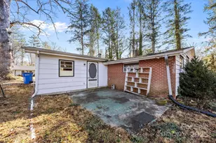 228 Grove St, Brevard, NC 28712 - Photo 10