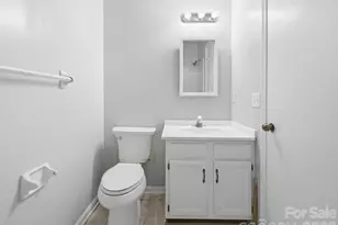 6146 Meadow Rose Ln, Charlotte, NC 28215 - Photo 26