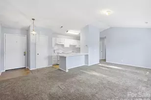 6146 Meadow Rose Ln, Charlotte, NC 28215 - Photo 10