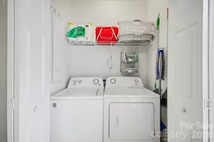 8048 Stoneham Ct, Matthews, NC 28105 - Photo 10