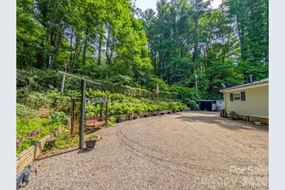 1372 Lickskillet Road, Burnsville, NC 28714 - Photo 10