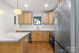 2430 Dora Dr, Charlotte, NC 28215 - Photo 4