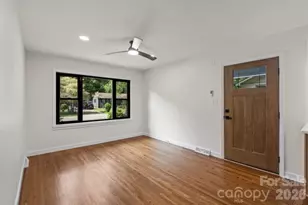 2430 Dora Dr, Charlotte, NC 28215 - Photo 6