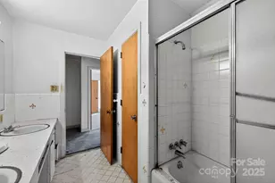 11619 Albemarle Rd, Charlotte, NC 28227 - Photo 16