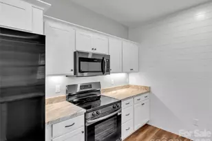 171 Peyton Elaine Rd, Clyde, NC 28721 - Photo 8