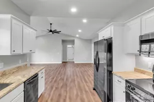 171 Peyton Elaine Rd, Clyde, NC 28721 - Photo 10