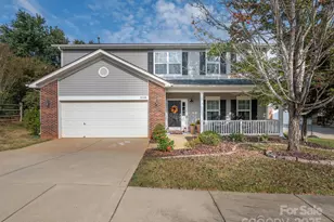 8208 Stourhead Gardens Ln, Waxhaw, NC 28173 - Photo 2