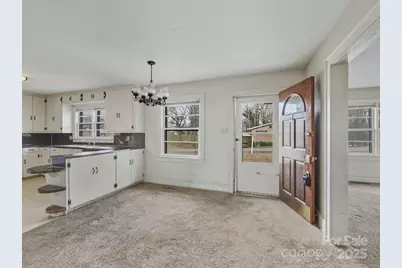 110 2nd Avenue NE, Catawba, NC 28609 - Photo 4