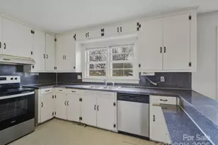 110 2nd Ave NE, Catawba, NC 28609 - Photo 6