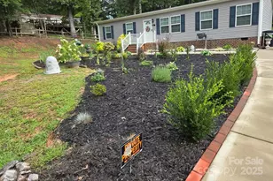 209 Sailwinds Rd, Mooresville, NC 28115 - Photo 2