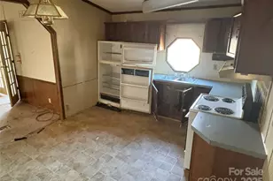 1521 Lemon Tree Ln, Morganton, NC 28655 - Photo 4