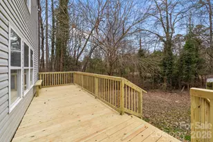 8618 Herons Pond Ct, Charlotte, NC 28215 - Photo 34