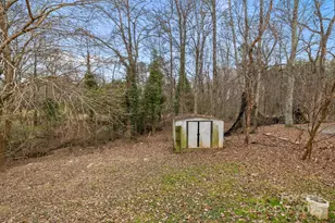 8618 Herons Pond Ct, Charlotte, NC 28215 - Photo 38