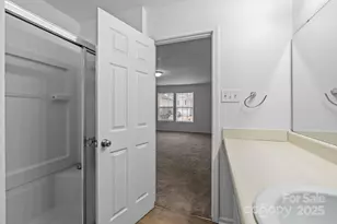 8618 Herons Pond Ct, Charlotte, NC 28215 - Photo 22