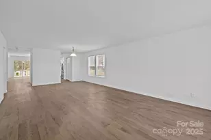 8618 Herons Pond Ct, Charlotte, NC 28215 - Photo 4