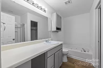 8618 Herons Pond Court, Charlotte, NC 28215 - Photo 20