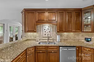 219 Timberlane Dr, Belmont, NC 28012 - Photo 32