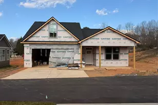 831A Wynnshire Dr, Hickory, NC 28601 - Photo 4