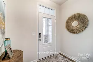 6019 Mallow Crossing Ln, Charlotte, NC 28213 - Photo 2