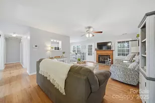 3392 Overbrook Dr, Conover, NC 28613 - Photo 6