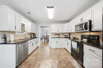 3392 Overbrook Drive, Conover, NC 28613 - Photo 12