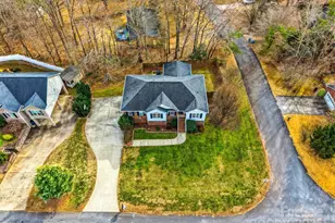 3392 Overbrook Dr, Conover, NC 28613 - Photo 2