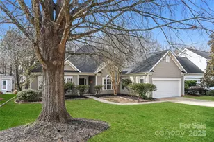 9410 Mitchell Glen Dr, Charlotte, NC 28277 - Photo 2