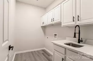 9410 Mitchell Glen Dr, Charlotte, NC 28277 - Photo 8