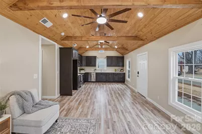 522 W McLelland Avenue, Mooresville, NC 28115 - Photo 2