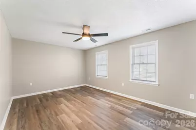 2730 33rd Avenue NE, Hickory, NC 28601 - Photo 12