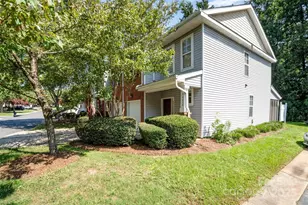 16659 Commons Creek Dr, Charlotte, NC 28277 - Photo 2