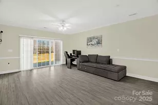 9047 Meadow Vista Rd, Charlotte, NC 28213 - Photo 8