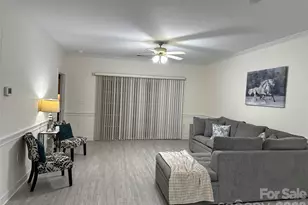 9047 Meadow Vista Rd, Charlotte, NC 28213 - Photo 4