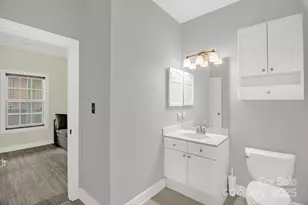 9047 Meadow Vista Rd, Charlotte, NC 28213 - Photo 14